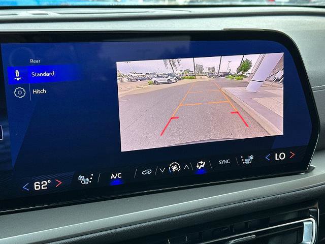 Used 2025 Chevrolet Traverse LT image 19