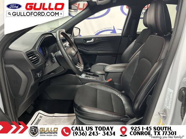 Certified 2025 Ford Escape ST-Line Select AWD/4WD image 28