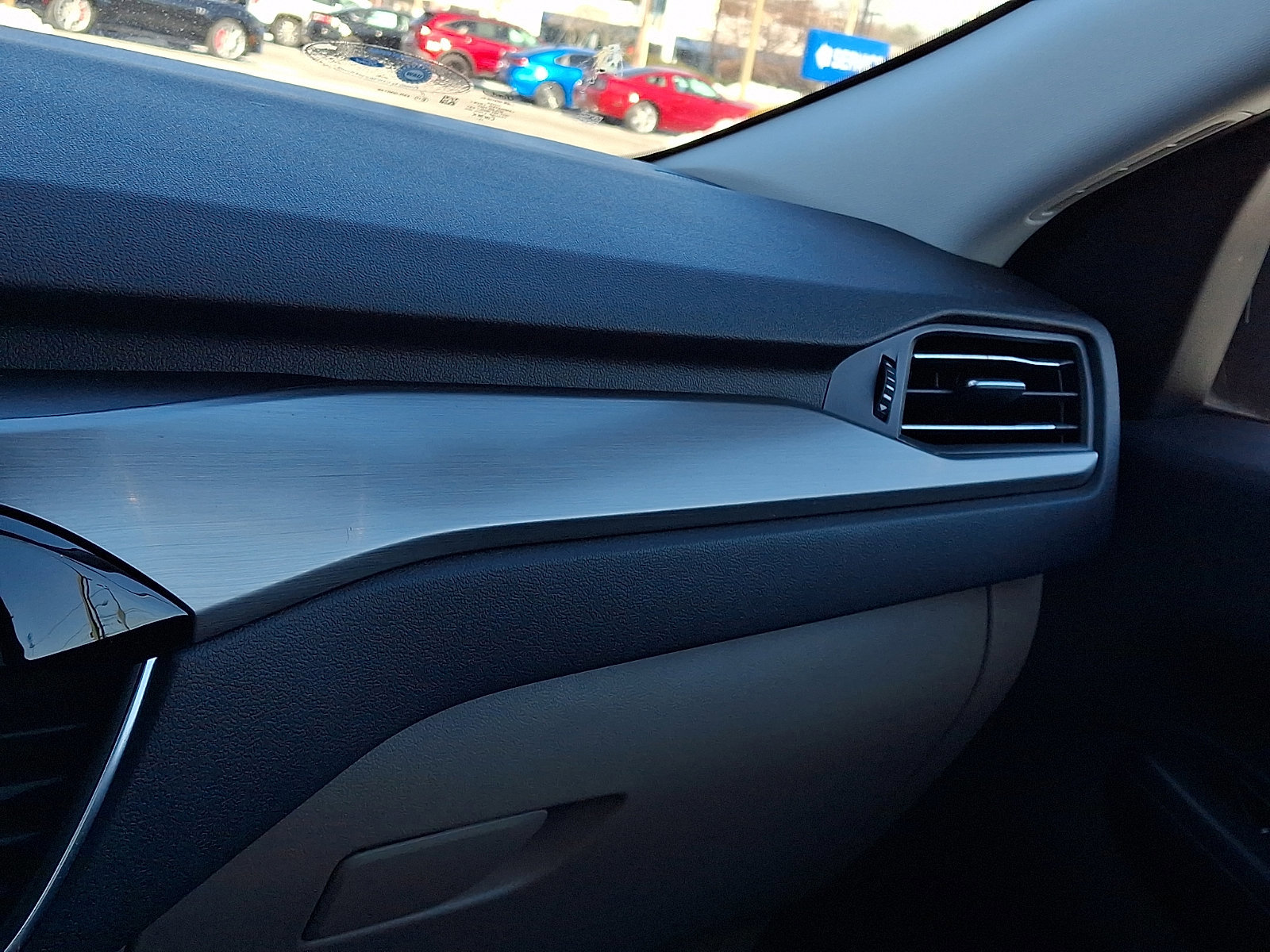 Certified 2022 Ford Escape Titanium w/ Class II Trailer Tow Package image 26