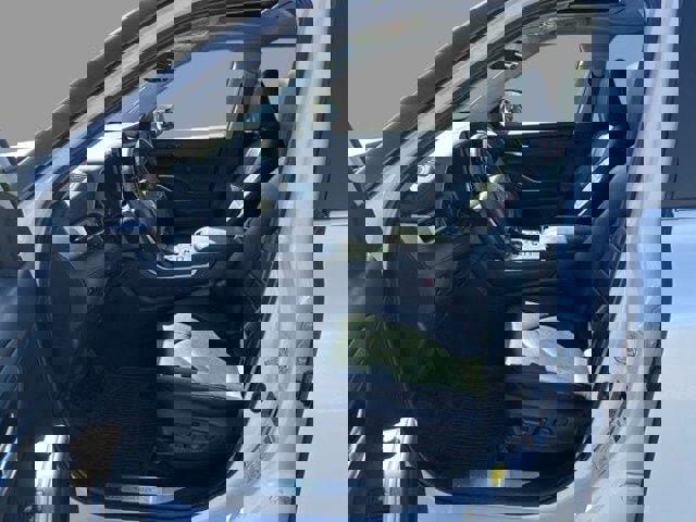 Used 2023 Toyota Highlander XLE image 8