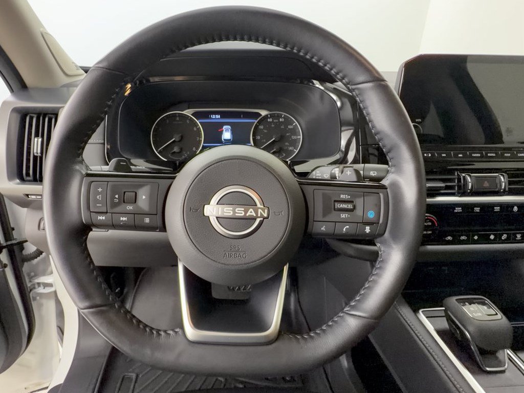 Used 2024 Nissan Pathfinder SL w/ SL Premium Package FWD image 10
