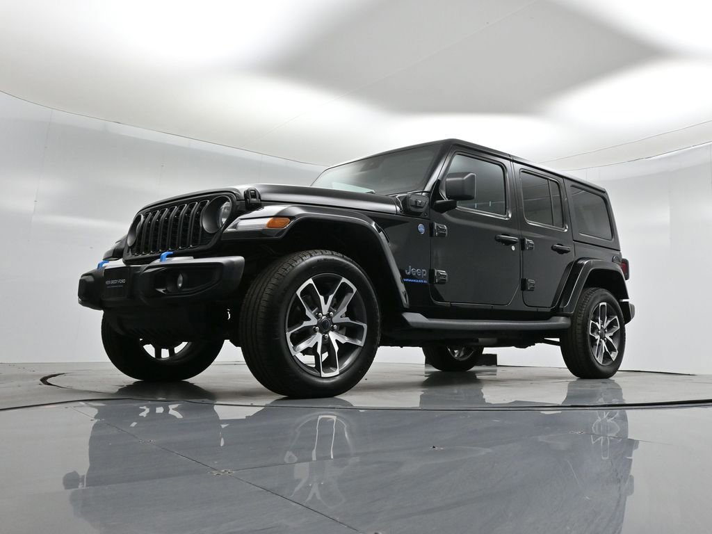 Used 2024 Jeep Wrangler Unlimited image 27