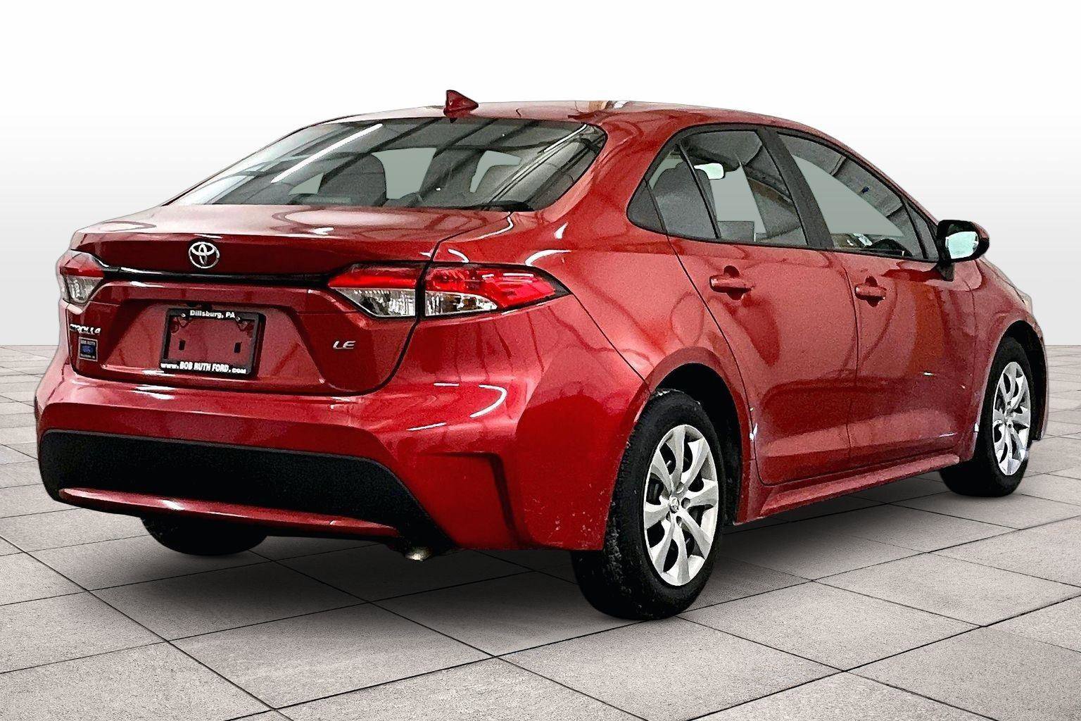 Used 2021 Toyota Corolla LE image 11