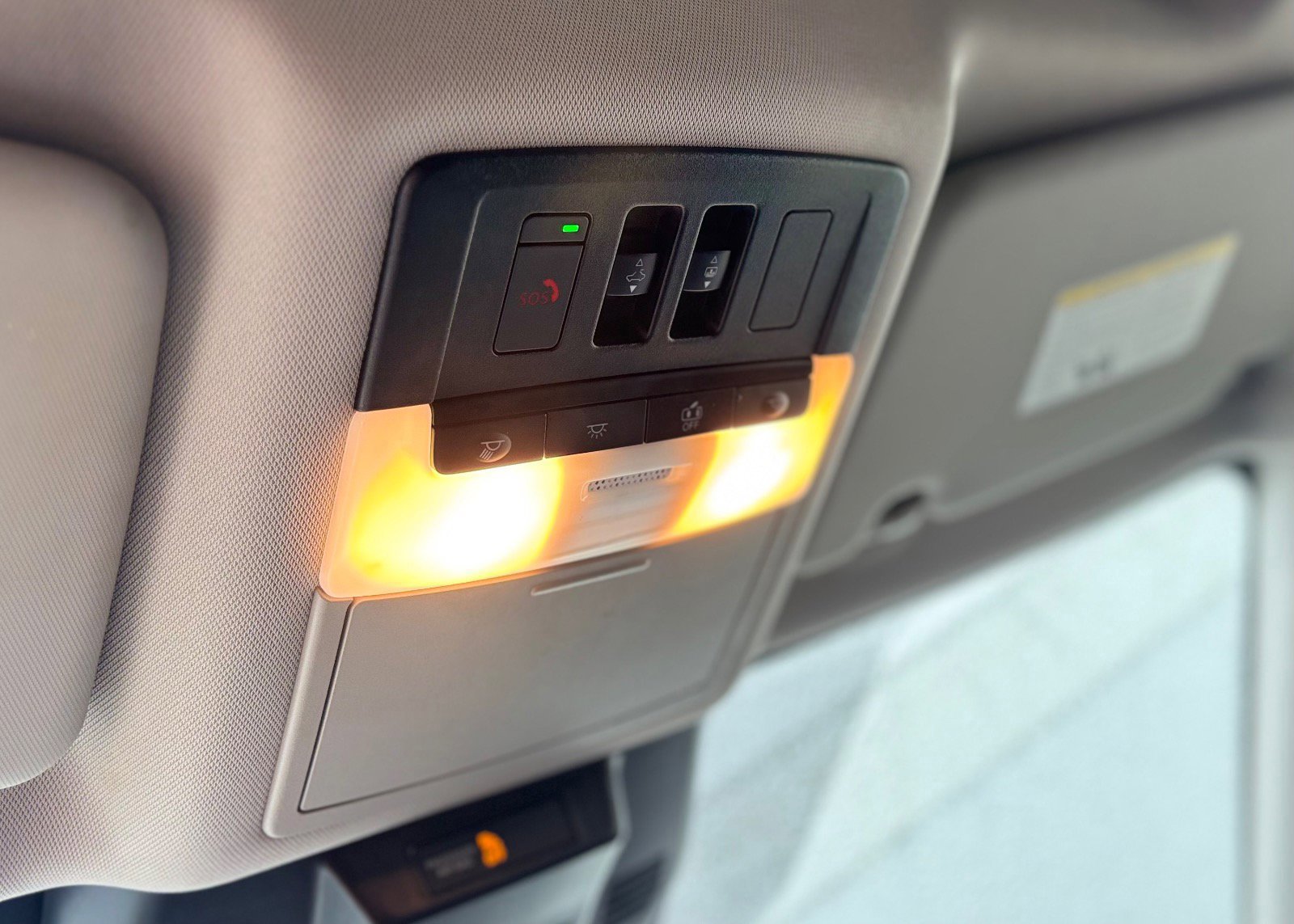 Used 2023 Nissan Rogue SV w/ SV Premium Package image 45