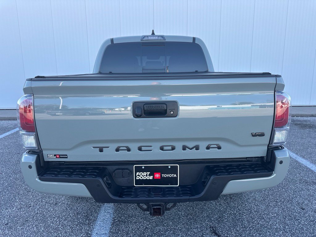 Used 2022 Toyota Tacoma TRD Off-Road w/ TRD Premium Off Road Package AWD/4WD image 6