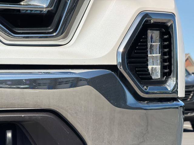 Used 2021 GMC Sierra 1500 SLT w/ SLT Convenience Package AWD/4WD image 11