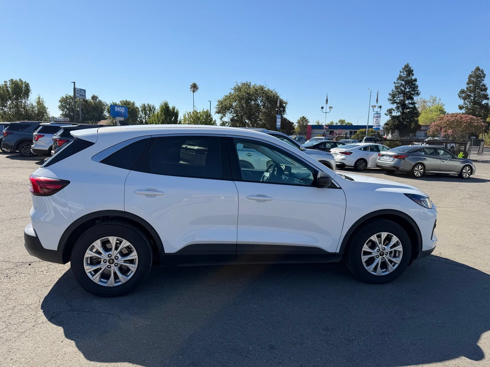Certified 2024 Ford Escape Active FWD image 6