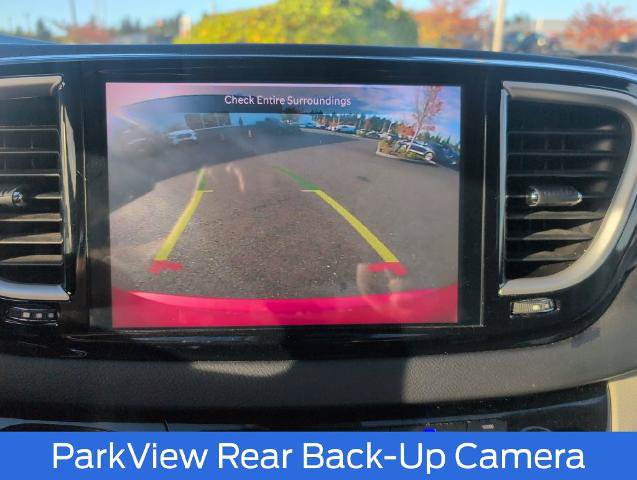 Used 2024 Chrysler Pacifica Touring-L FWD image 29