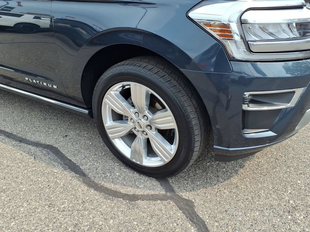 Certified 2024 Ford Expedition Max Platinum AWD/4WD image 5
