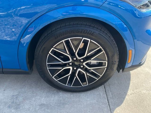 Certified 2025 Ford Mustang Mach-E Premium image 11
