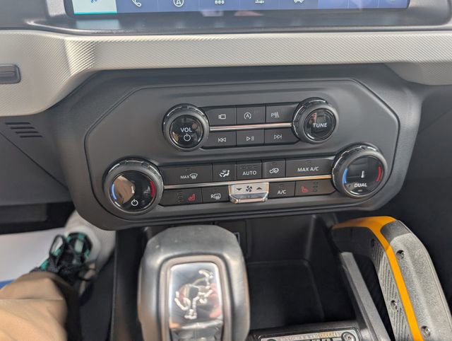 Certified 2022 Ford Bronco Badlands w/ Sasquatch Package AWD/4WD image 22