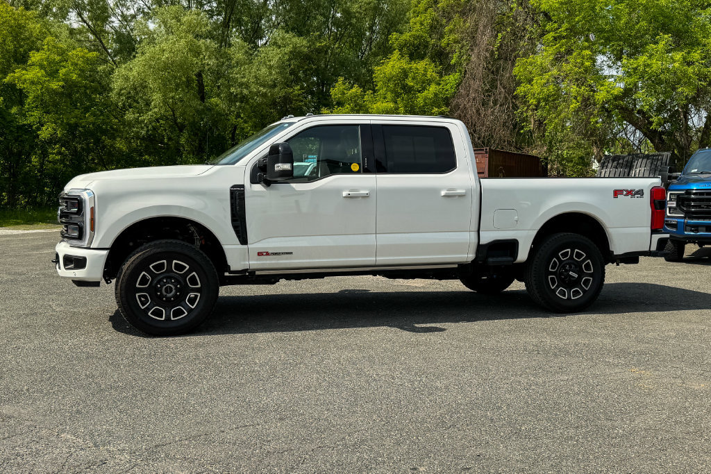 Certified 2026 Ford F350 Platinum w/ FX4 Off-Road Package AWD/4WD image 6