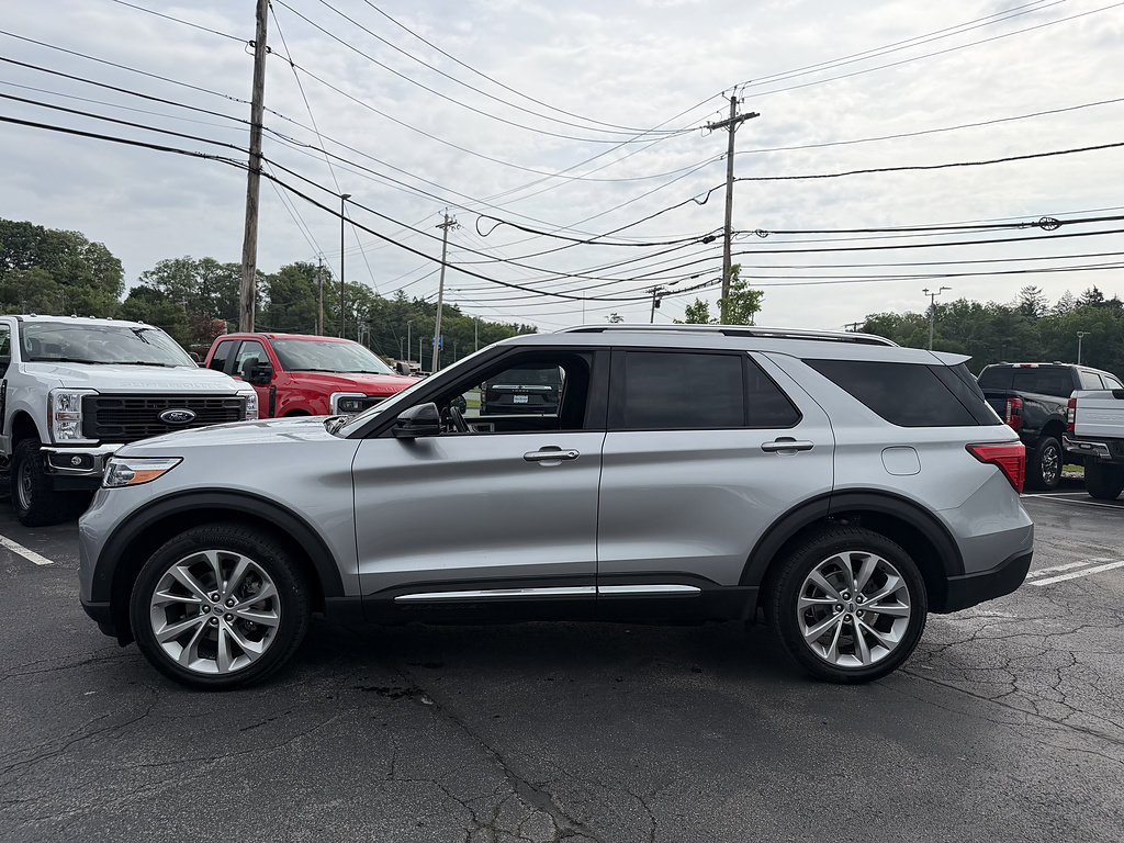 Certified 2021 Ford Explorer Platinum w/ Equipment Group 601A AWD/4WD image 4