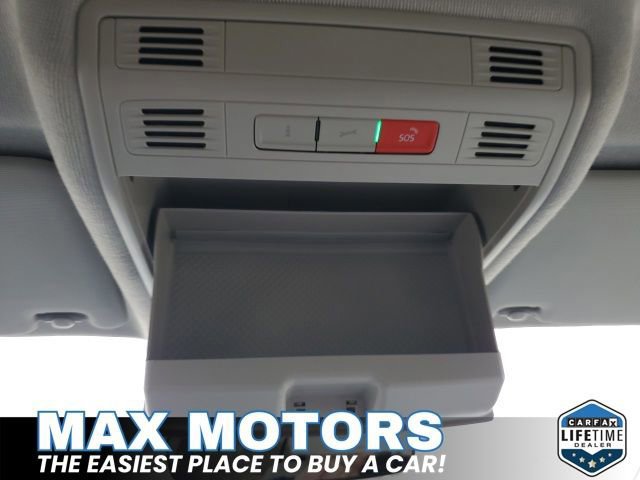 Used 2023 Volkswagen Tiguan SE image 29