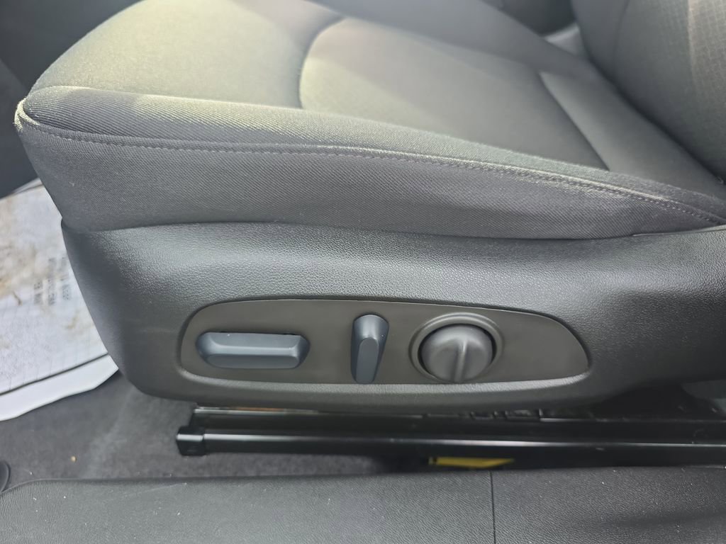 Used 2024 Chevrolet Malibu LT FWD image 16