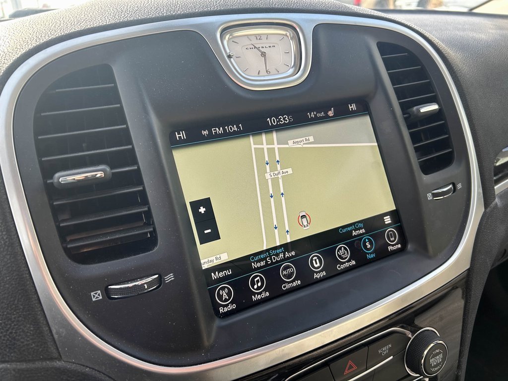 Used 2017 Chrysler 300 Limited w/ Value Package image 22