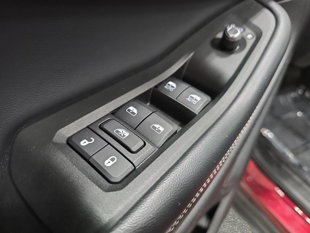Used 2021 Jeep Grand Cherokee L Limited AWD/4WD image 27