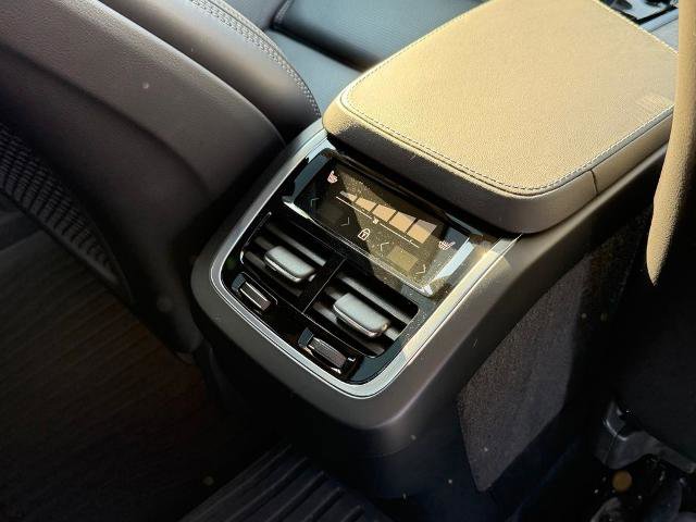 Used 2024 Volvo XC90 B6 Ultimate AWD/4WD image 21