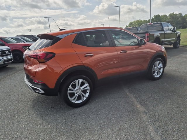 Used 2023 Buick Encore GX Preferred w/ Cold Weather Comfort Package FWD image 4