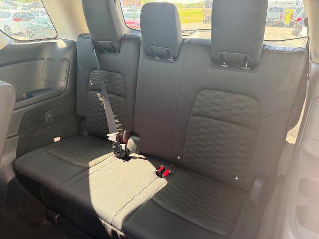 Used 2025 Nissan Pathfinder SV FWD image 14