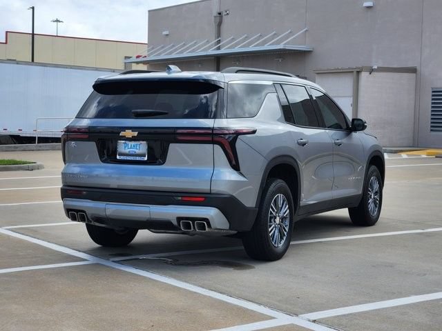 Used 2026 Chevrolet Traverse LT FWD image 5
