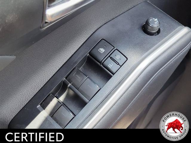 Used 2022 Toyota Highlander XLE FWD image 29