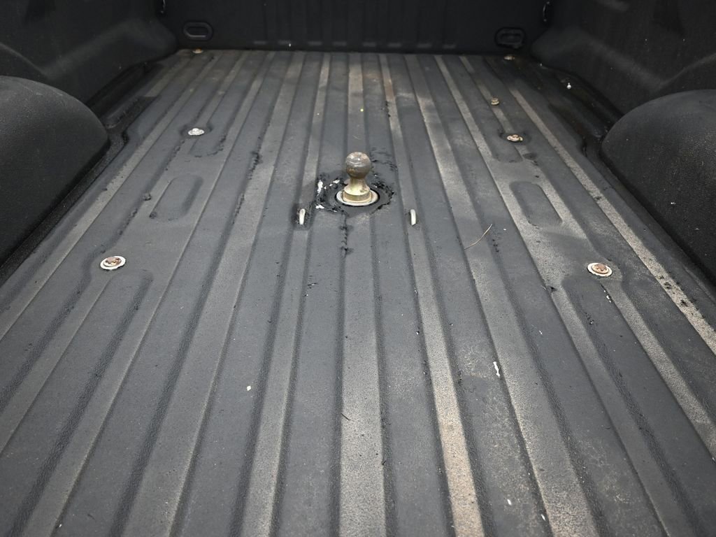 Certified 2022 Ford F350 XLT w/ XLT Value Package image 11