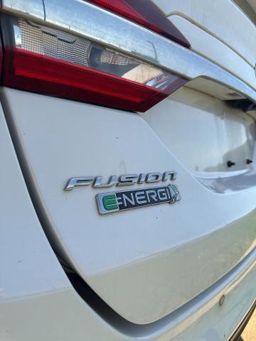 Certified 2018 Ford Fusion Energi Titanium FWD image 7