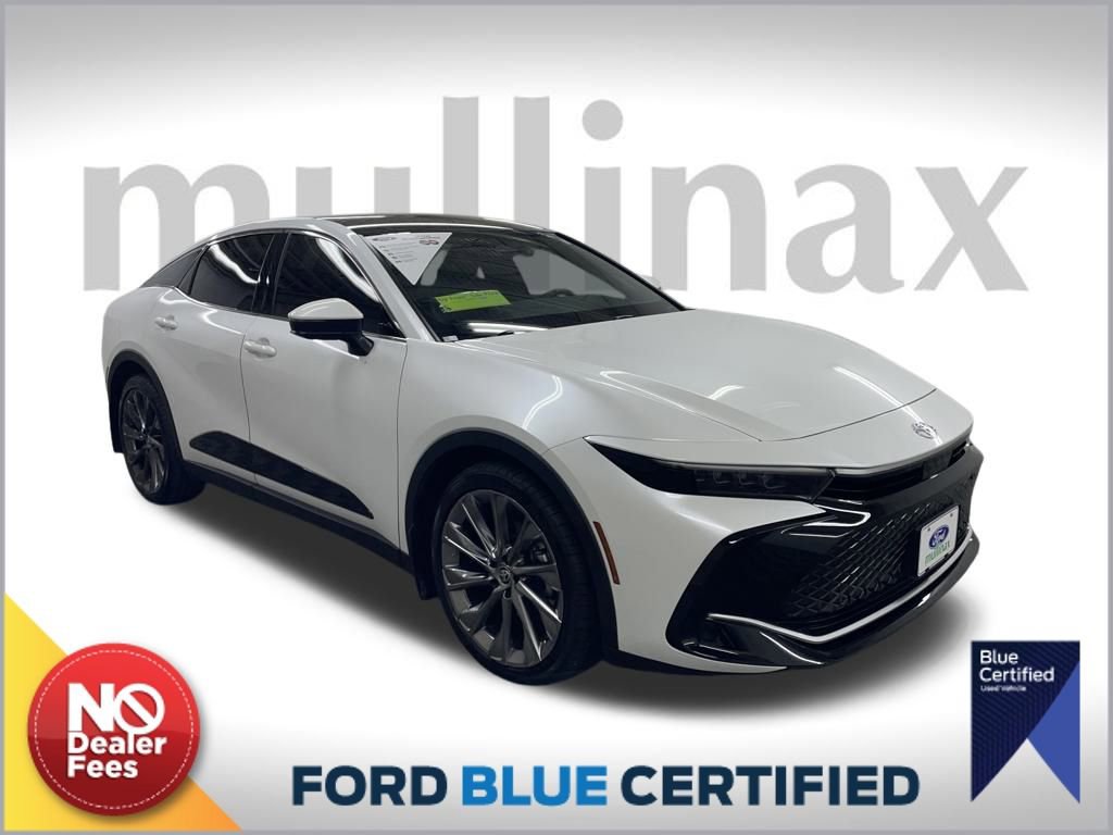 Used 2025 Toyota Crown Limited image 1