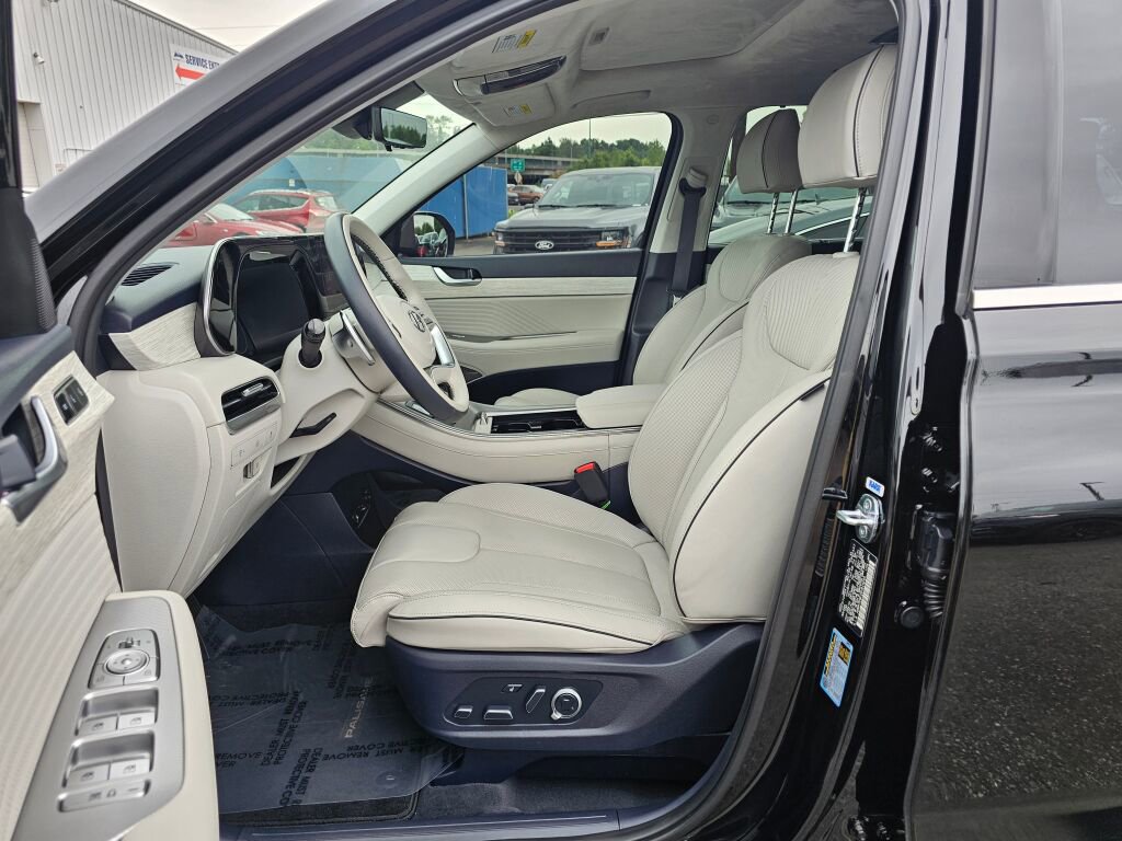 Used 2025 Hyundai Palisade Calligraphy AWD/4WD image 15