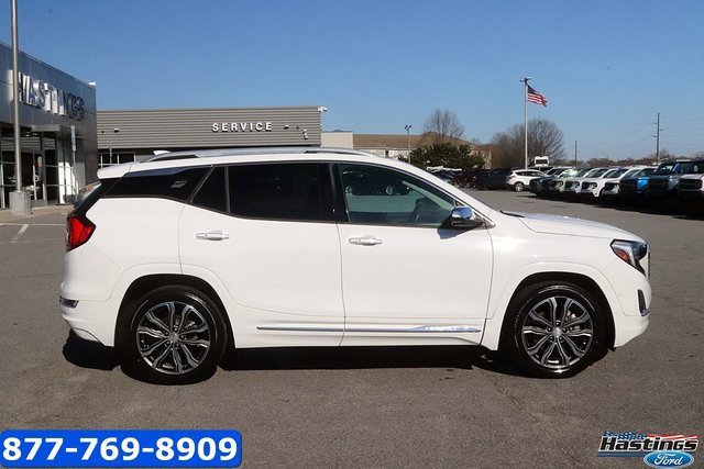 Used 2019 GMC Terrain Denali w/ Advanced Safety Package image 4