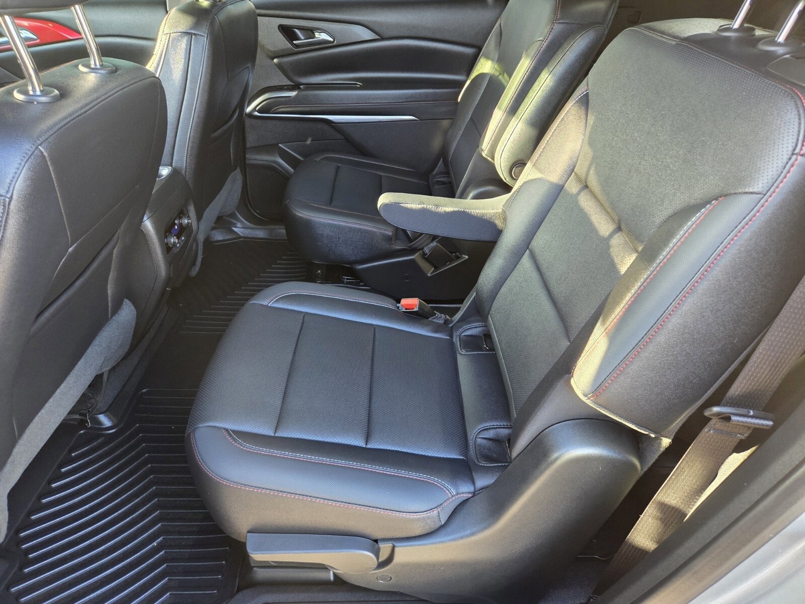 Used 2025 Chevrolet Traverse Z71 w/ Driver Confidence Package image 11