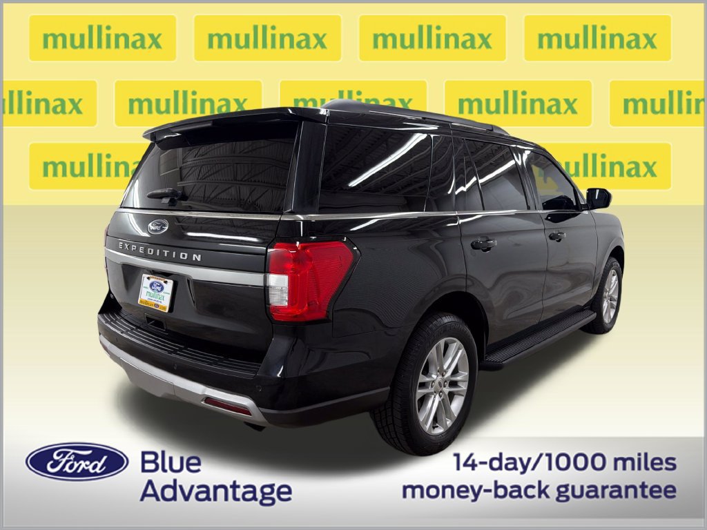 Certified 2024 Ford Expedition XLT RWD image 3