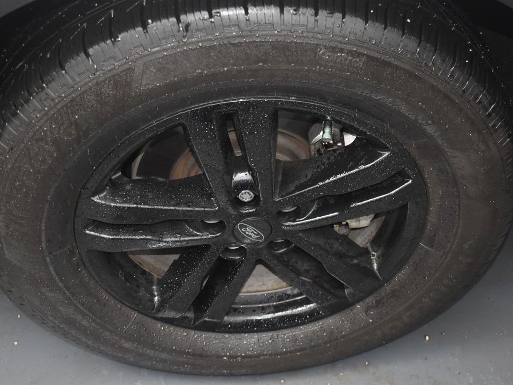 Certified 2024 Ford Explorer XLT w/ Class IV Trailer Tow Package image 10