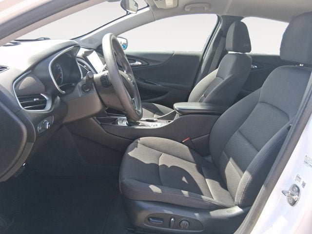 Used 2023 Chevrolet Malibu LT w/ Driver Confidence Package FWD image 9
