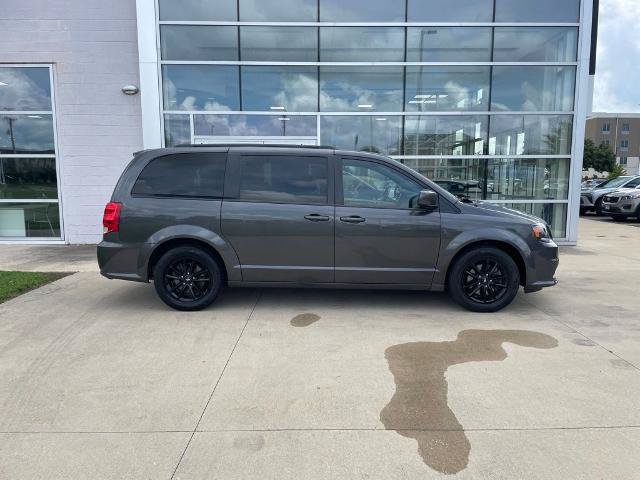 Used 2020 Dodge Grand Caravan SE FWD image 4