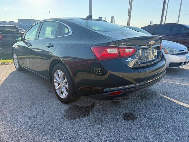 Used 2025 Chevrolet Malibu LT FWD image 3