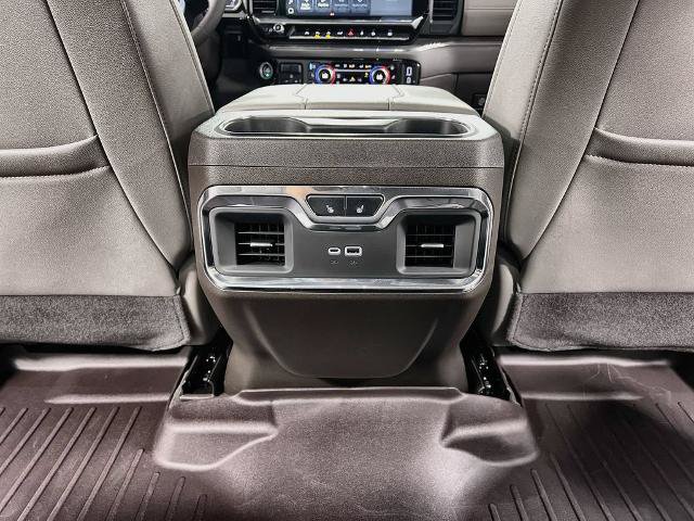 Used 2024 GMC Sierra 1500 SLT AWD/4WD image 22