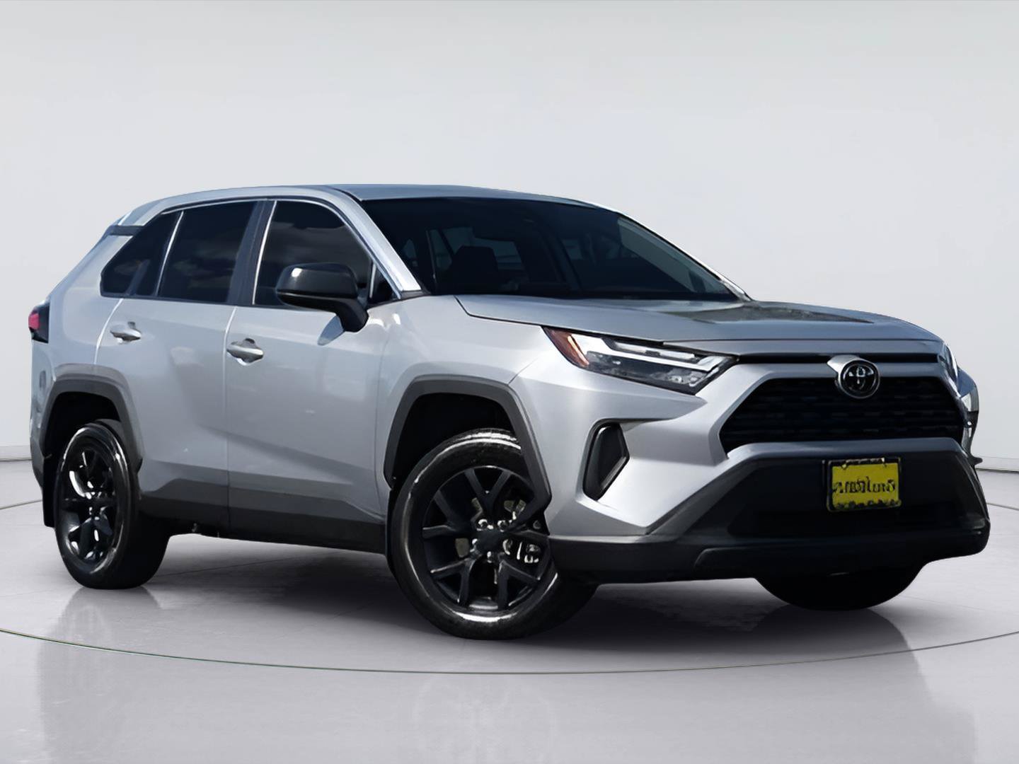 Used 2024 Toyota RAV4 LE FWD video 2