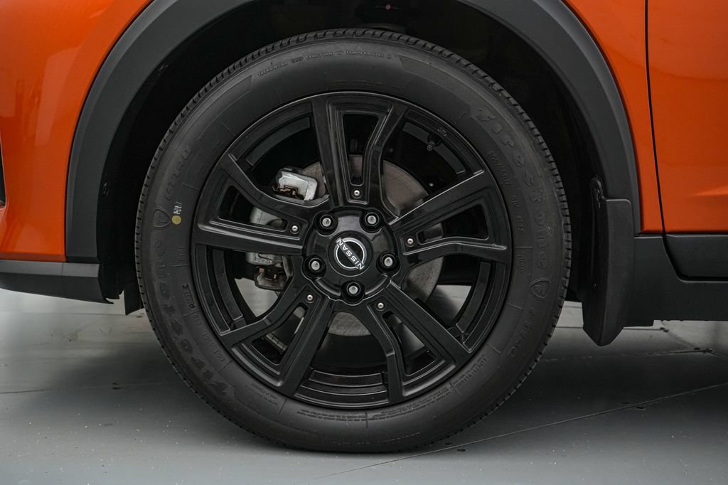 Used 2023 Nissan Kicks SR w/ SR Premium Package FWD image 10