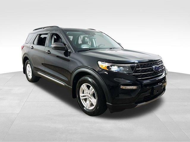 Certified 2021 Ford Explorer XLT w/ Equipment Group 202A image 5