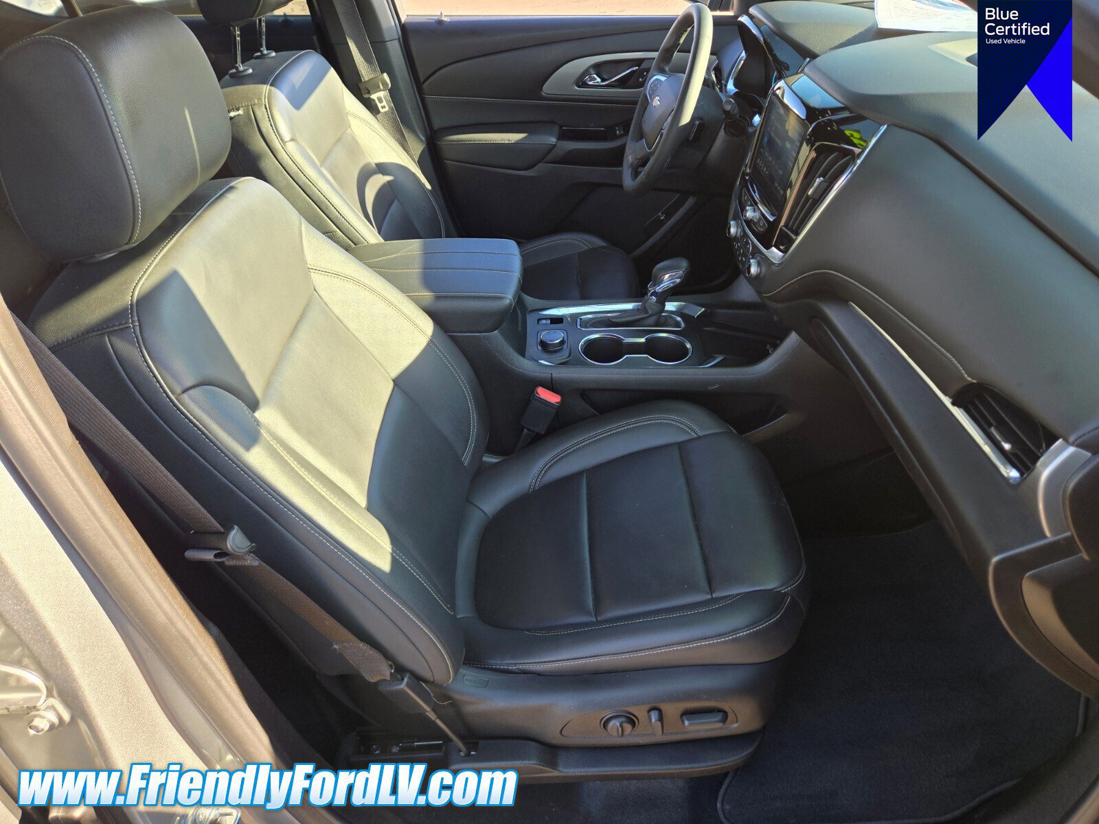 Used 2023 Chevrolet Traverse LT FWD image 17