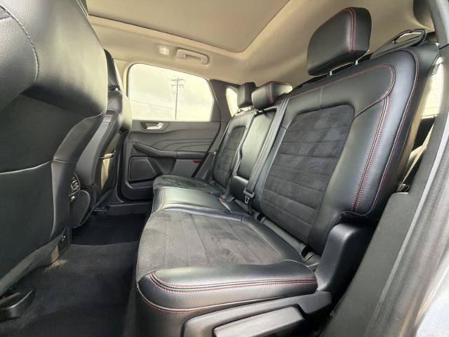 Certified 2021 Ford Escape SEL w/ SEL Stealth AWD Package image 19