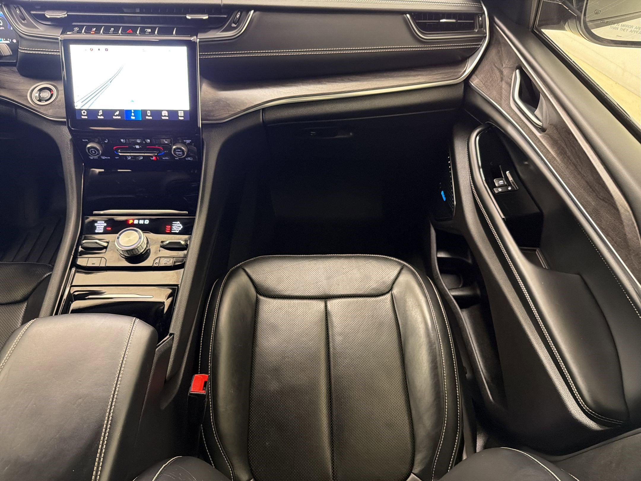 Used 2022 Jeep Grand Cherokee Overland image 27