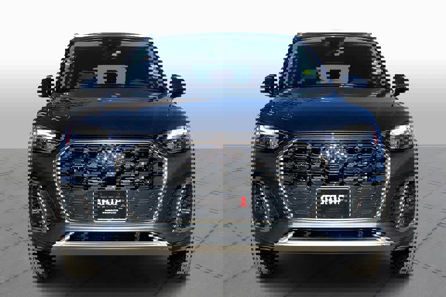 Used 2024 Audi Q5 e Premium Plus image 3