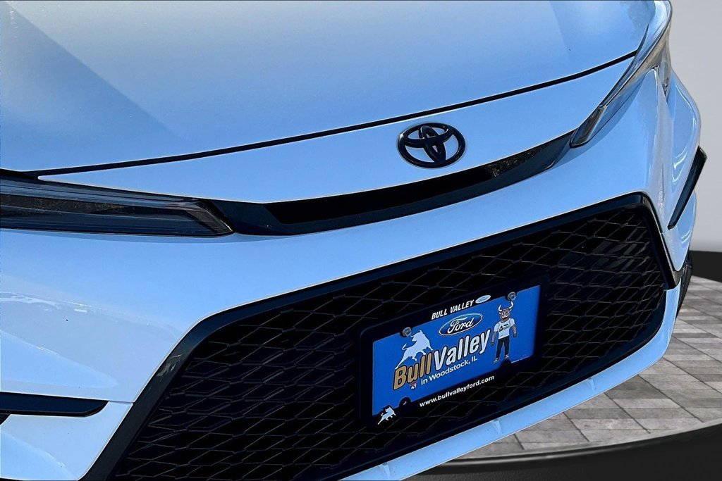 Used 2024 Toyota Corolla SE w/ SE Convenience Package FWD image 35