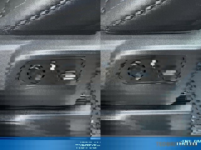 Used 2022 GMC Sierra 1500 SLT w/ SLT Convenience Package image 22