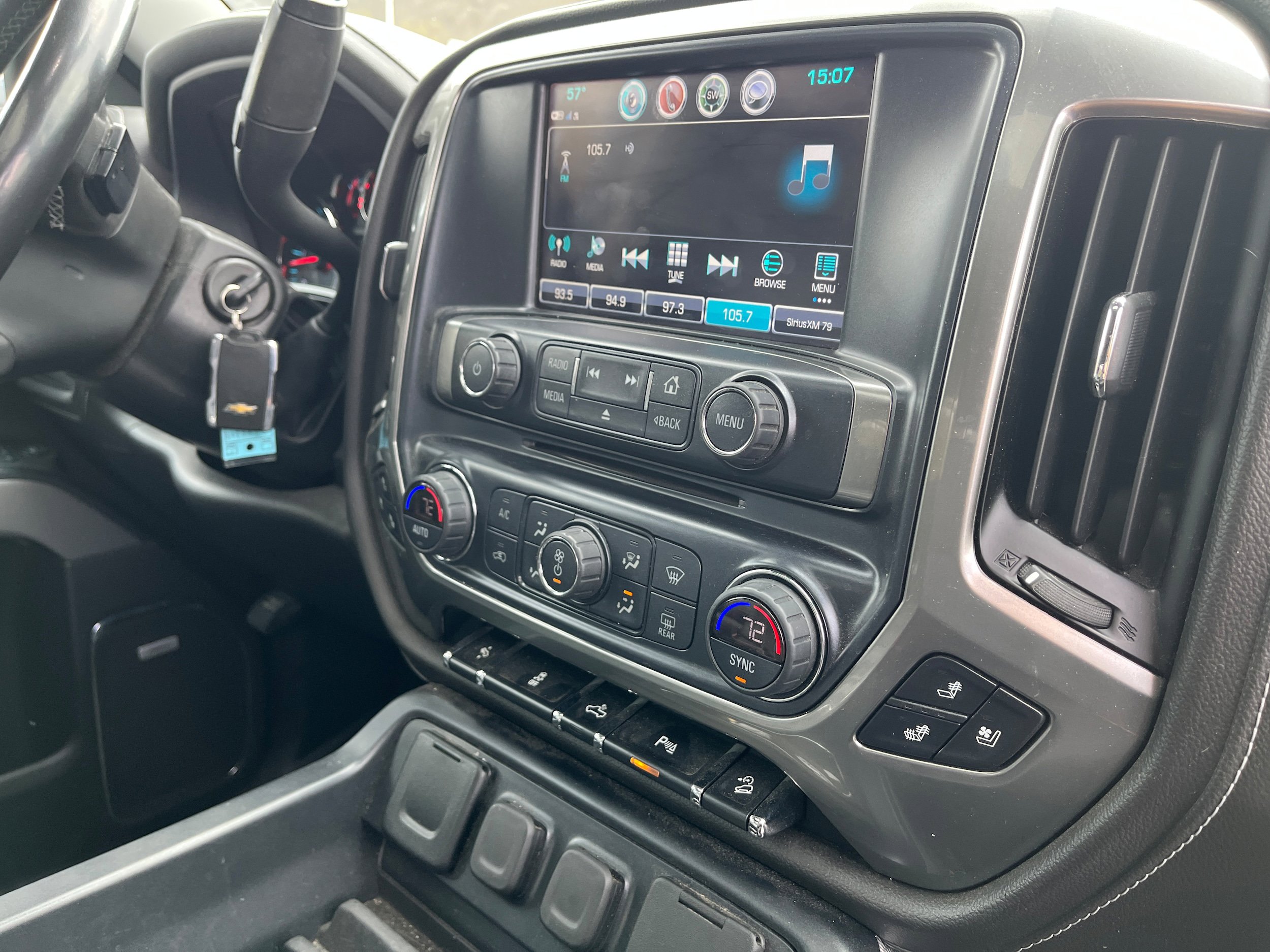 Used 2018 Chevrolet Silverado 1500 LTZ Z71 w/ Redline Edition AWD/4WD image 17
