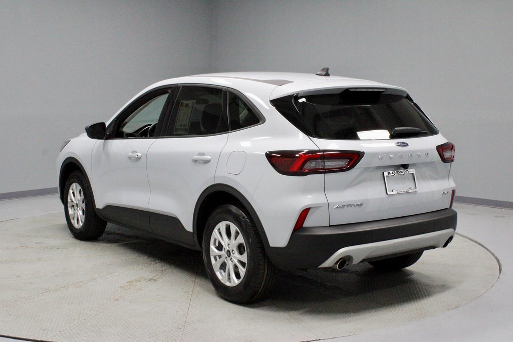 Certified 2025 Ford Escape Active image 3