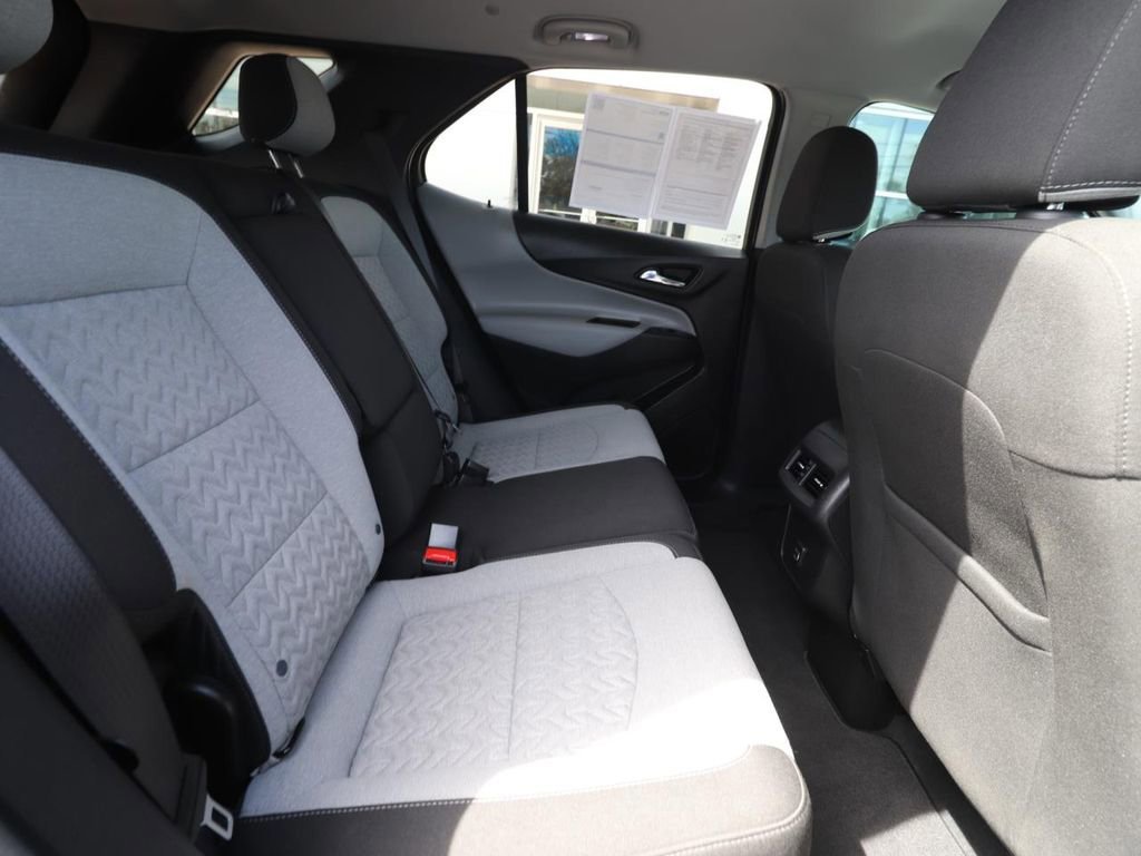 Used 2024 Chevrolet Equinox LS image 24